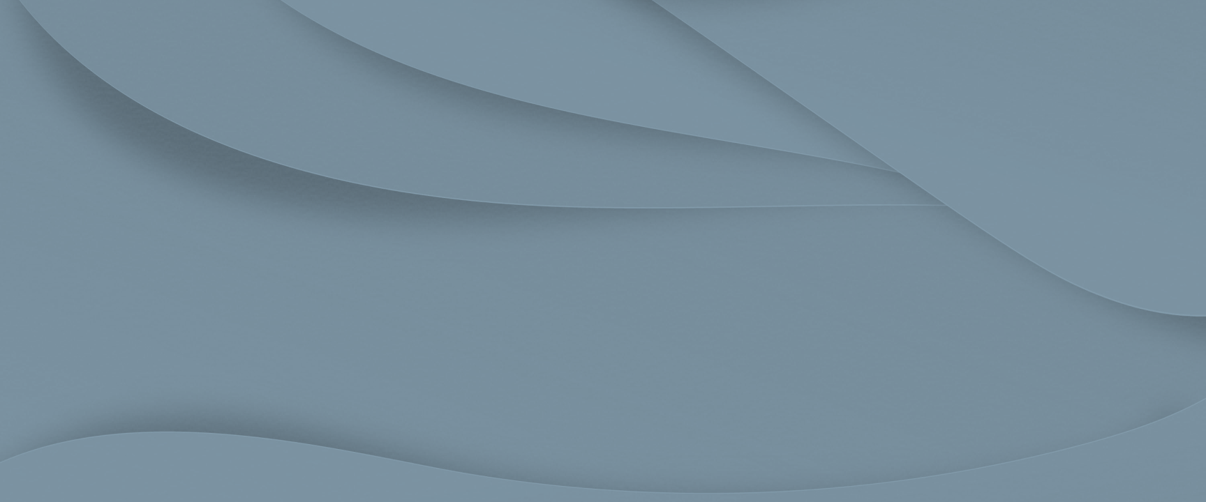 Abstrakte, wellenförmige Blauverläufe auf einer einfarbigen blauen Hintergrundtextur.